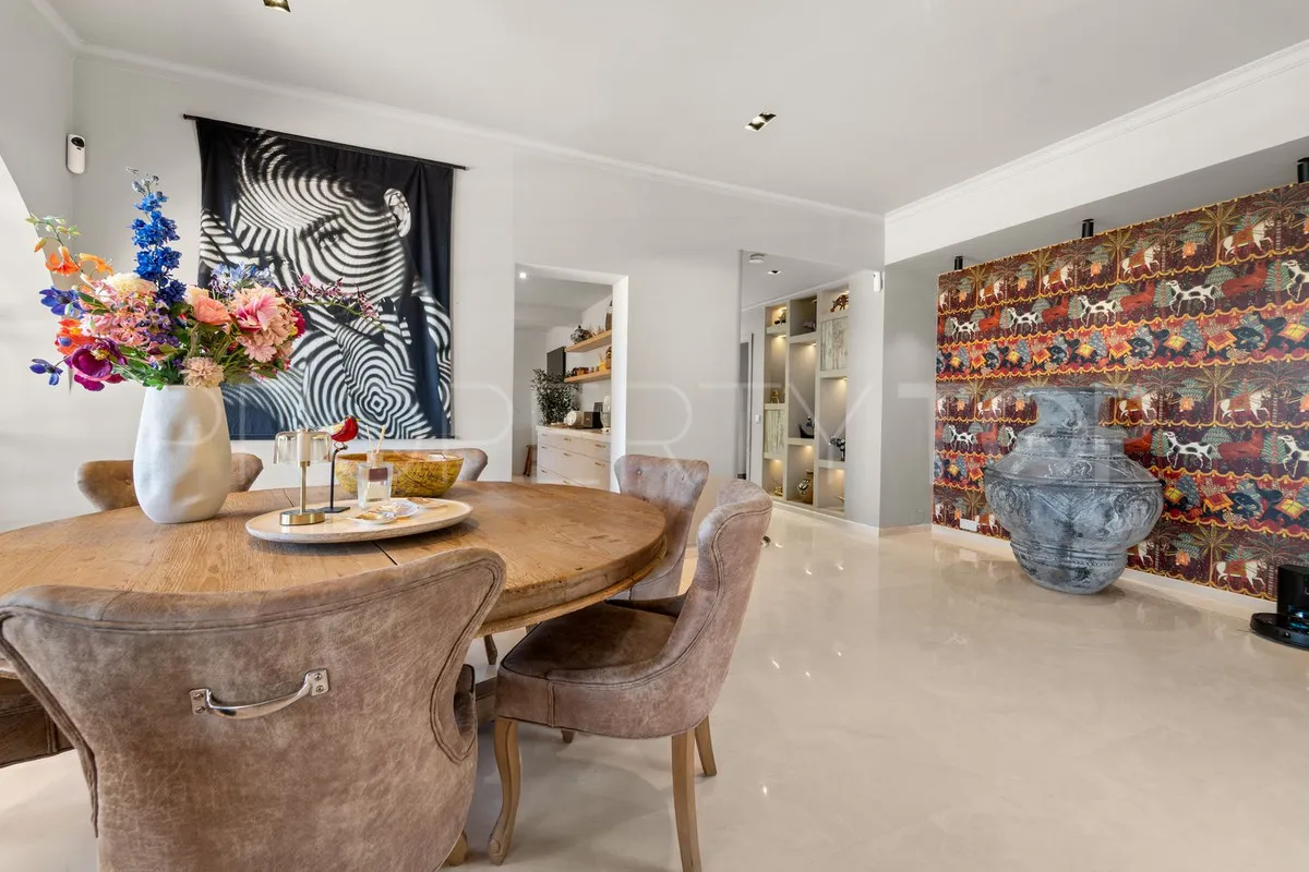 Villa for sale in Benalmadena