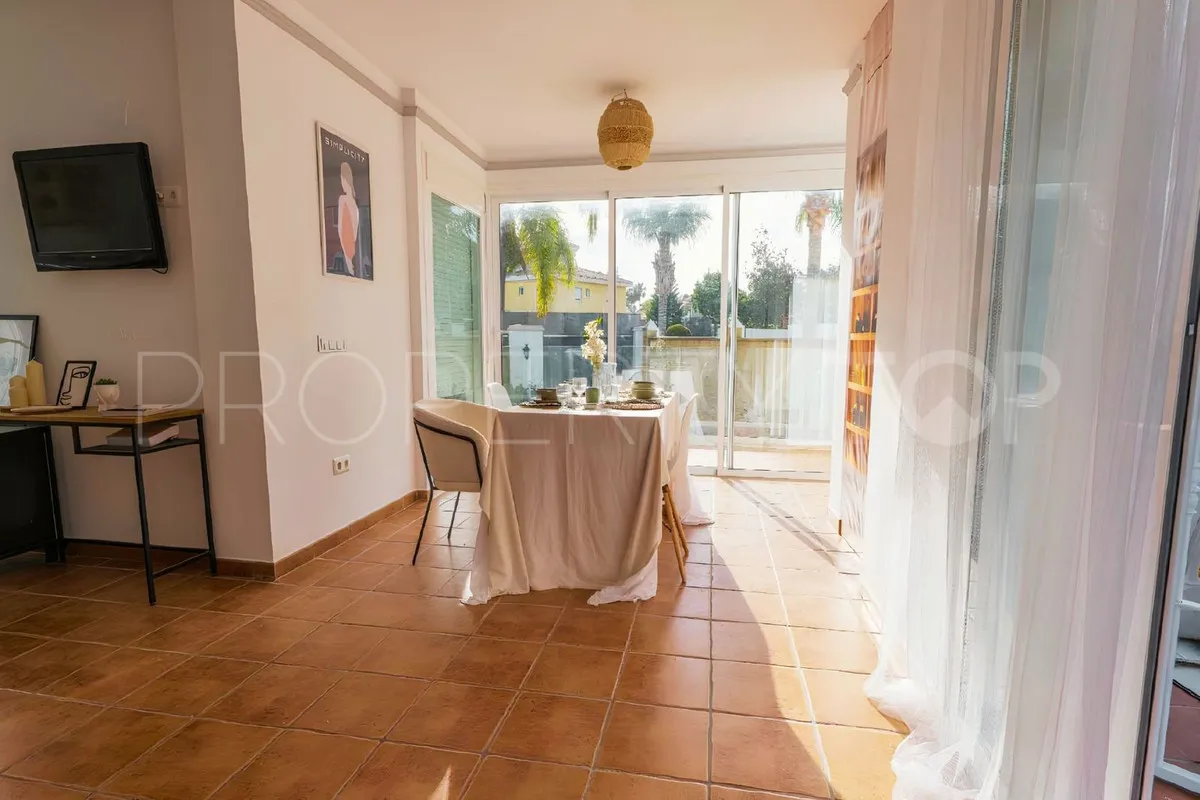 Villa for sale in Torrequebrada with 5 bedrooms