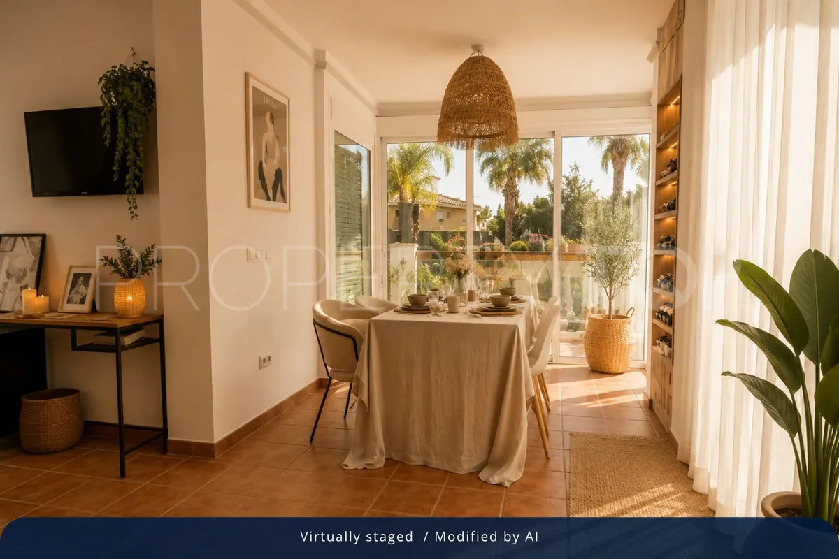 Villa for sale in Torrequebrada with 5 bedrooms