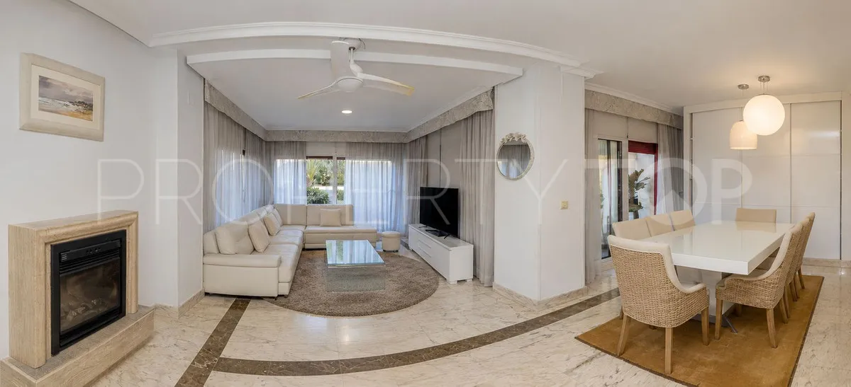 Torrequebrada 5 bedrooms town house for sale