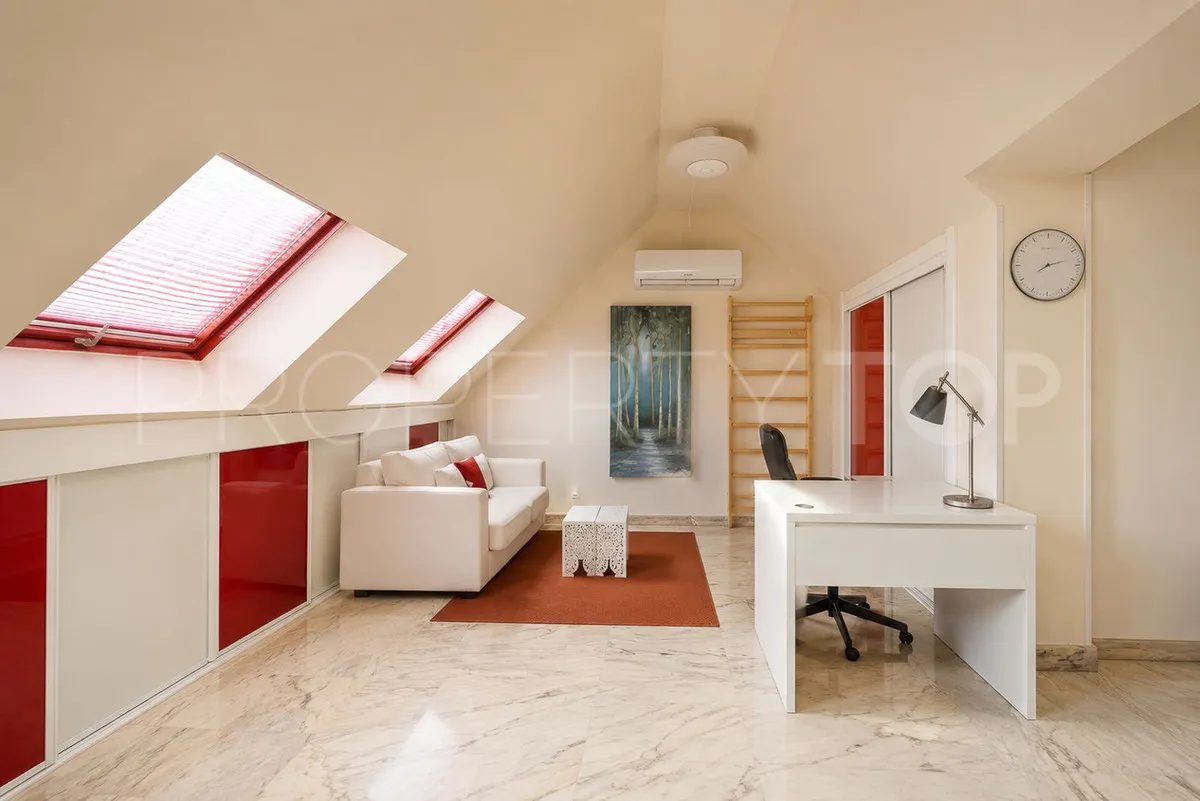 Torrequebrada 5 bedrooms town house for sale