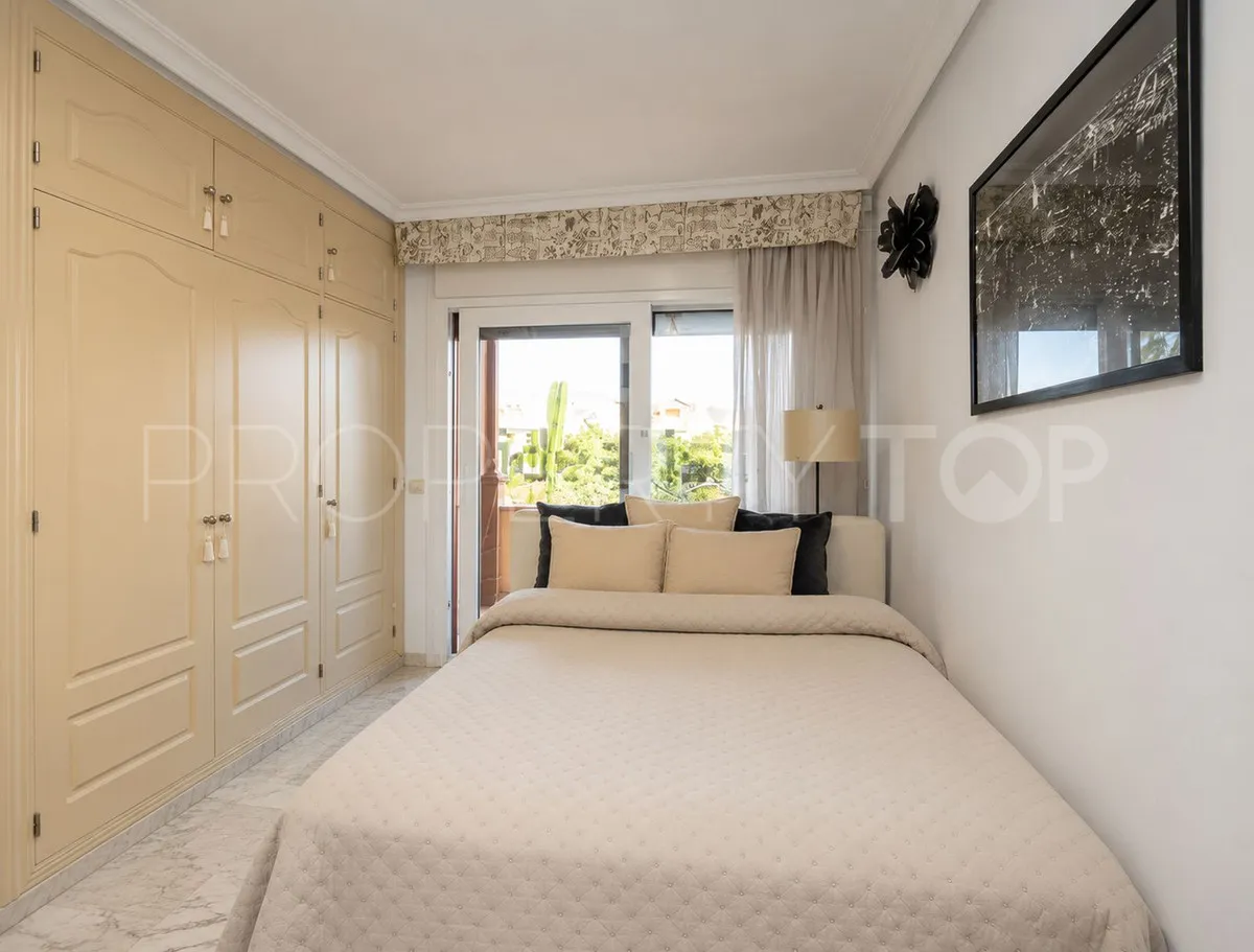 Torrequebrada 5 bedrooms town house for sale