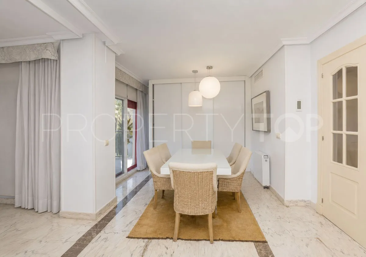 Torrequebrada 5 bedrooms town house for sale