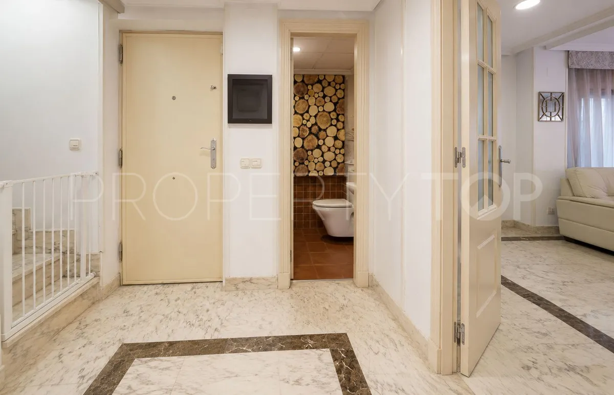 Torrequebrada 5 bedrooms town house for sale