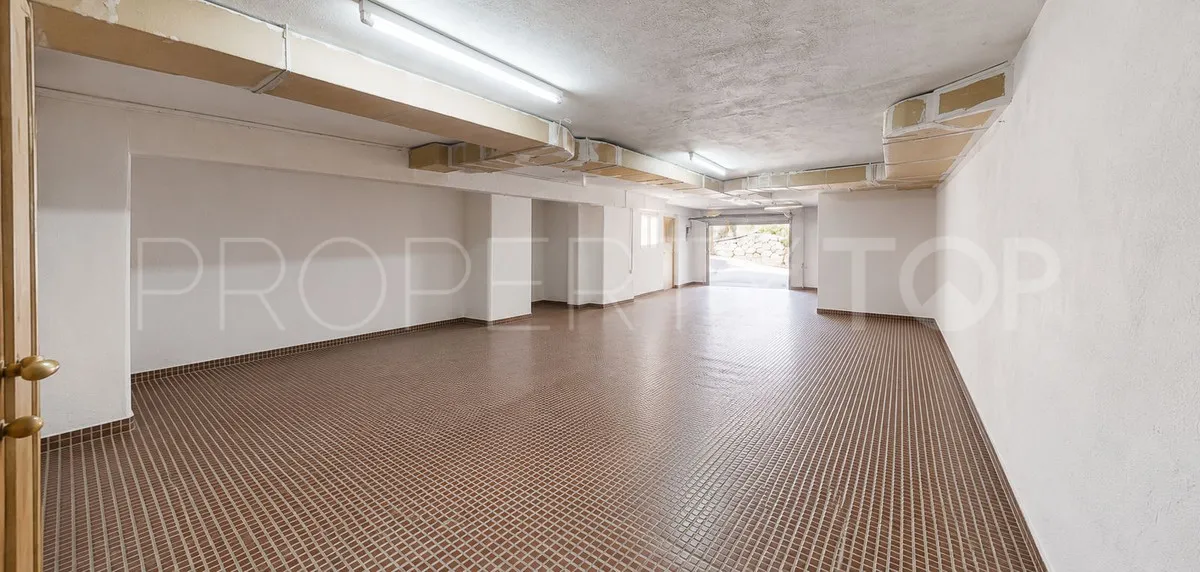 Torrequebrada 8 bedrooms villa for sale