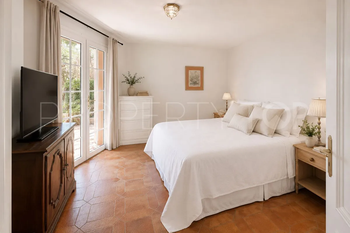 Torrequebrada 8 bedrooms villa for sale