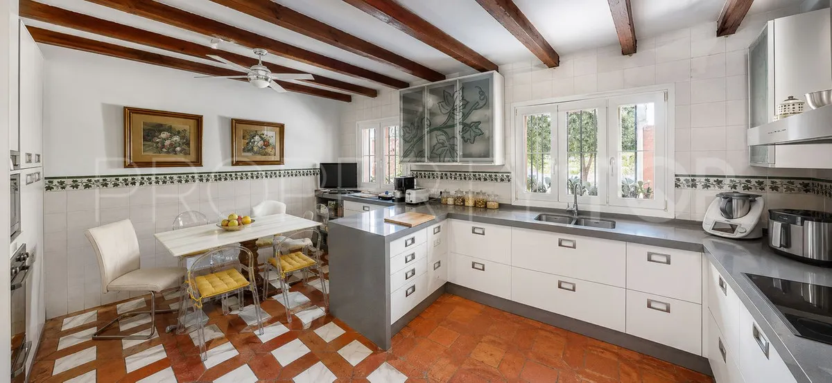 Torrequebrada 8 bedrooms villa for sale
