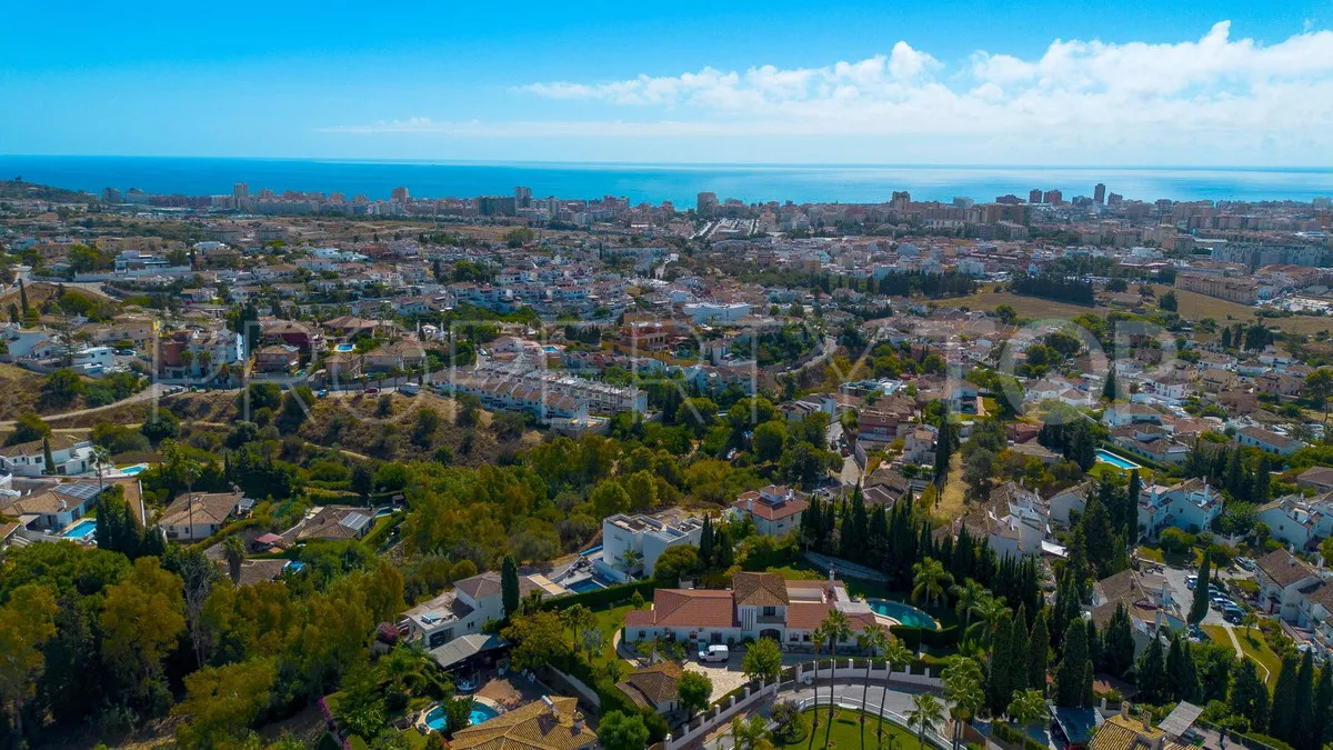 Villa en venta en Mijas con 7 dormitorios