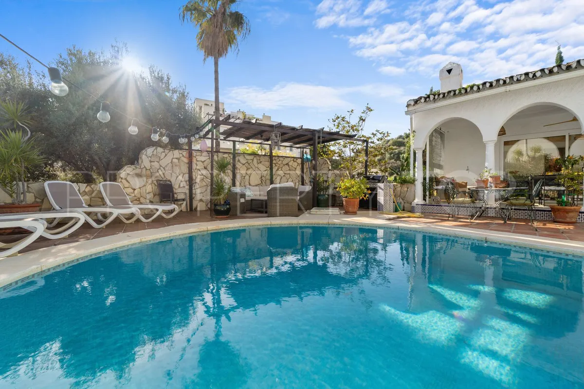 4 bedrooms villa for sale in Mijas