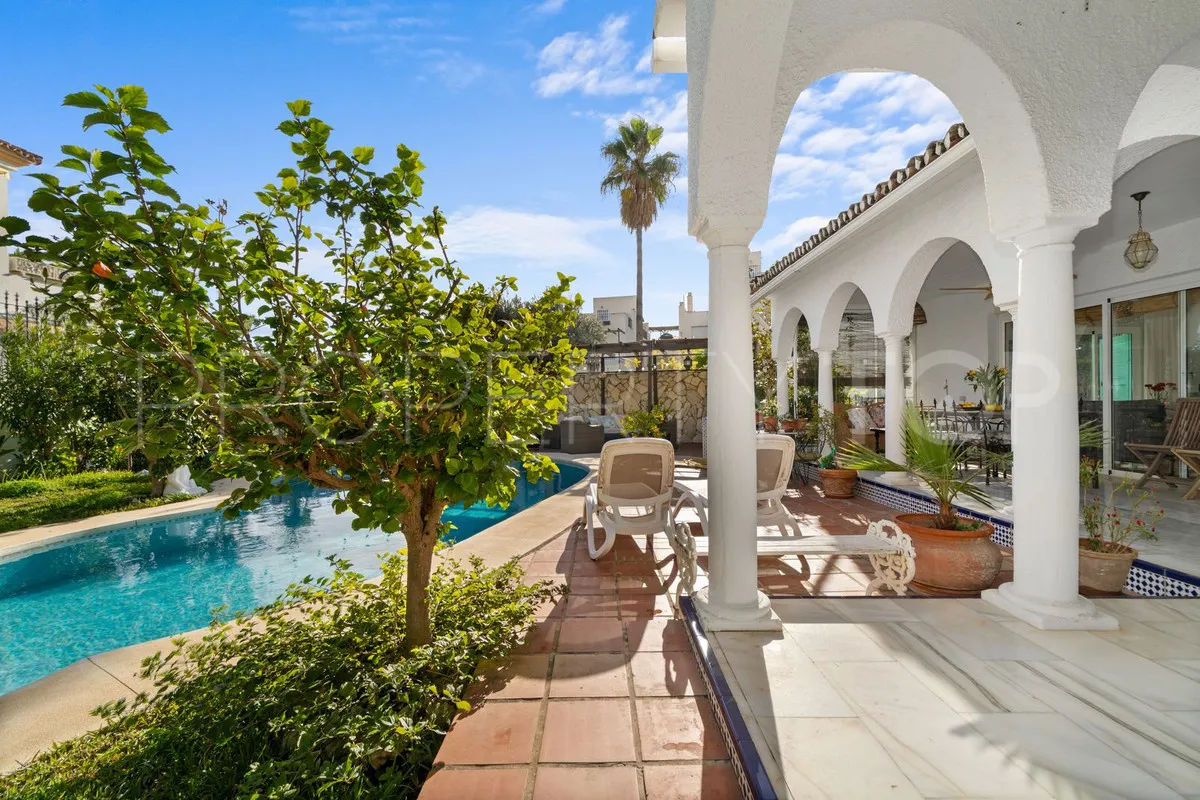 4 bedrooms villa for sale in Mijas