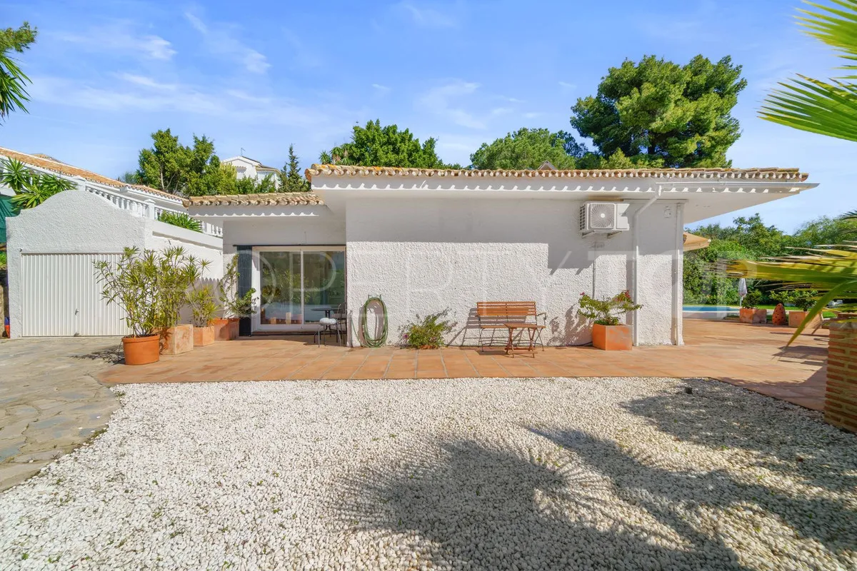 Calahonda, villa en venta con 5 dormitorios