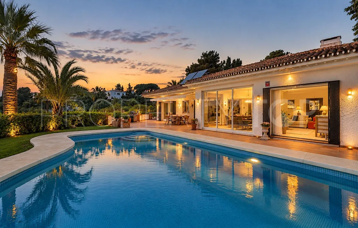Calahonda, villa en venta con 5 dormitorios