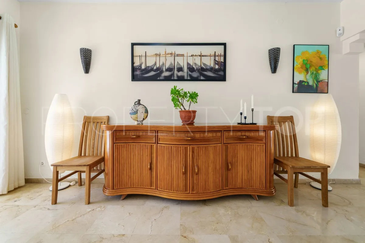 Calahonda, villa en venta con 5 dormitorios