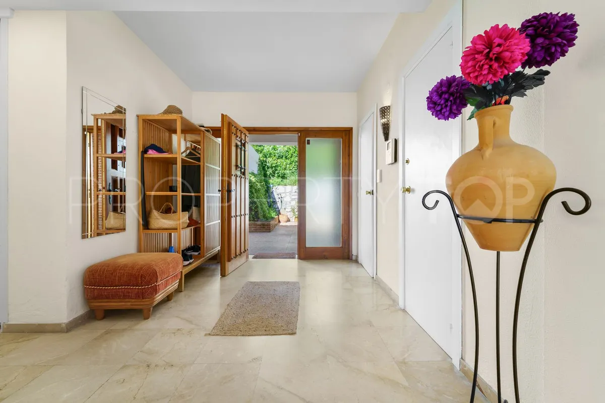 Calahonda, villa en venta con 5 dormitorios
