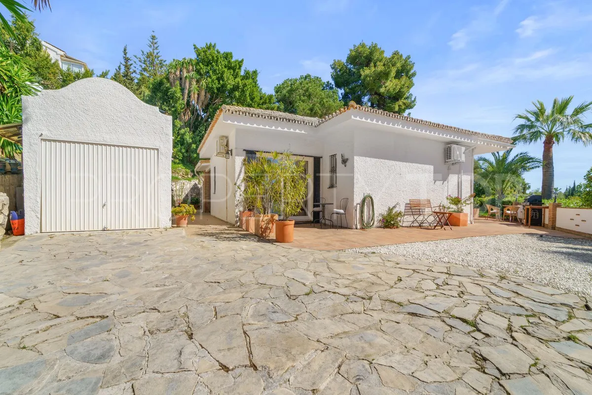 Calahonda, villa en venta con 5 dormitorios