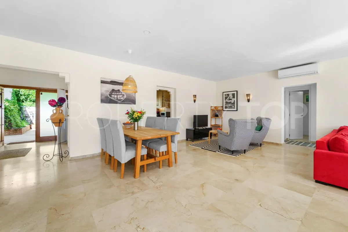 Calahonda, villa en venta con 5 dormitorios