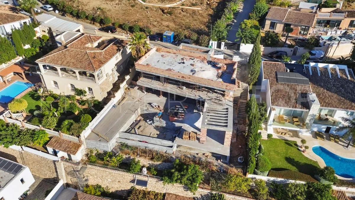 Villa for sale in Benalmadena with 5 bedrooms