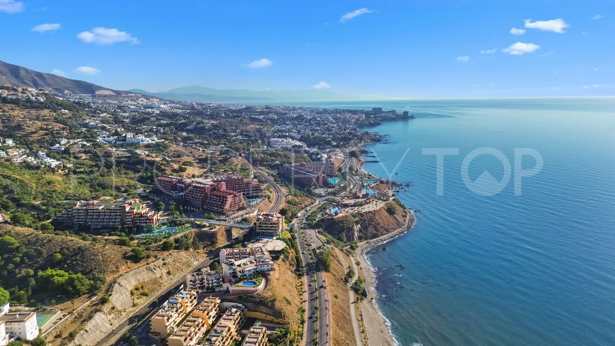 Villa for sale in Benalmadena with 5 bedrooms
