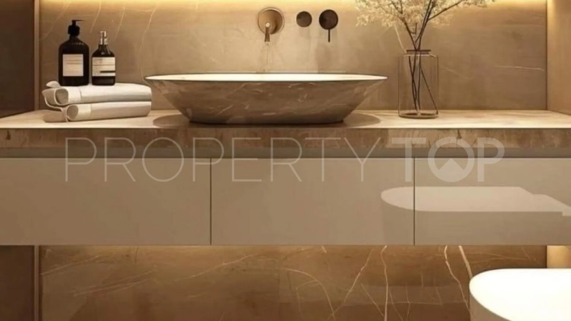 Villa for sale in Benalmadena with 5 bedrooms