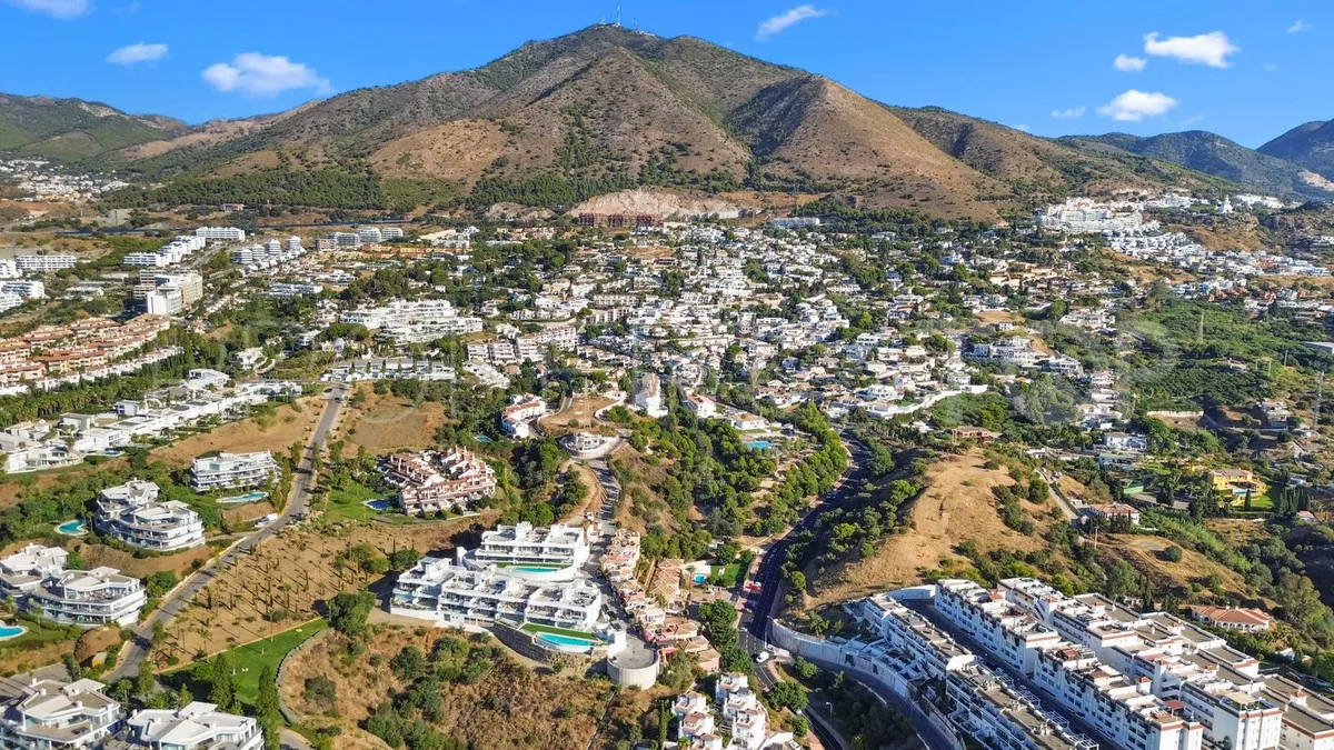 Villa for sale in Benalmadena with 5 bedrooms