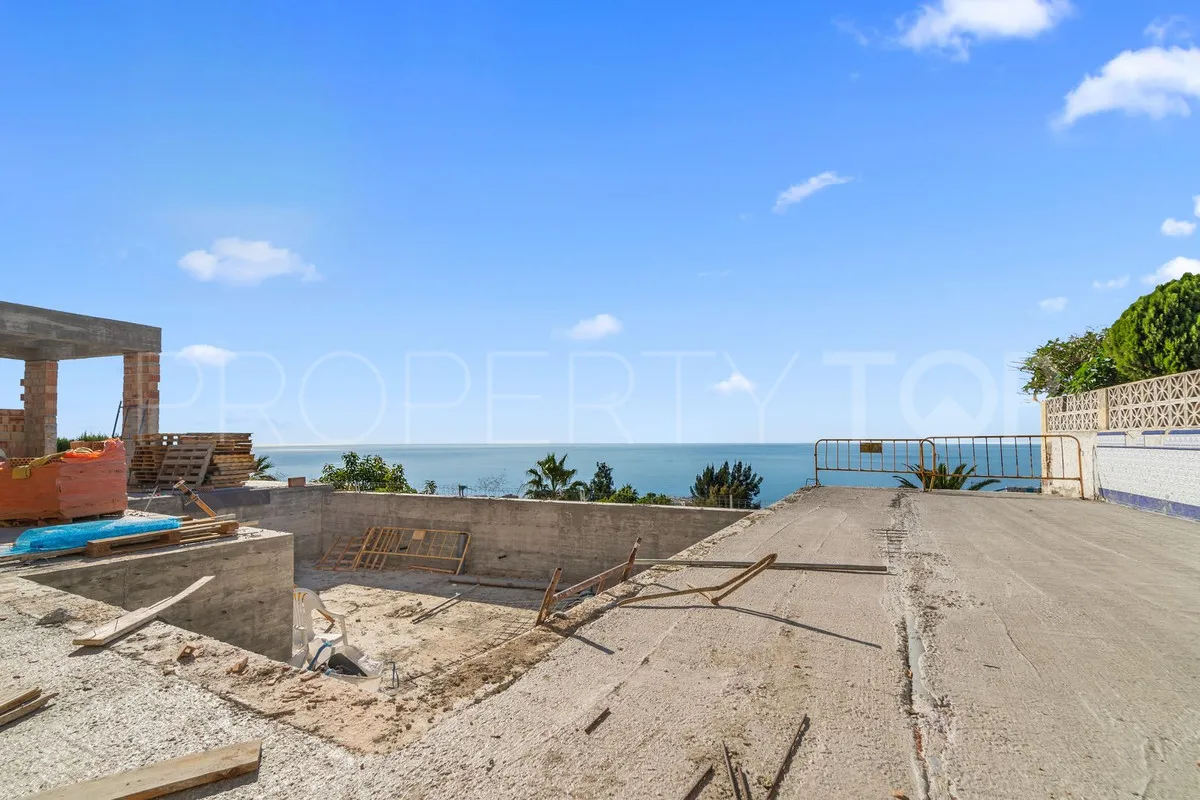 Villa for sale in Benalmadena with 5 bedrooms