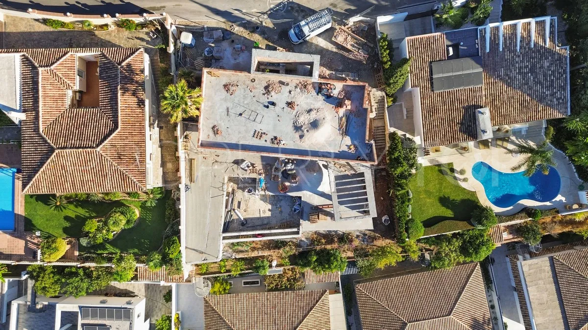 Villa for sale in Benalmadena with 5 bedrooms