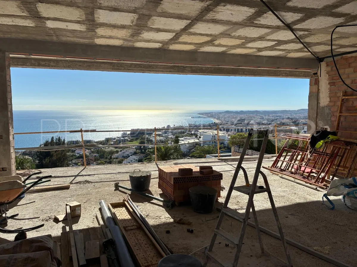 Villa for sale in Benalmadena with 5 bedrooms