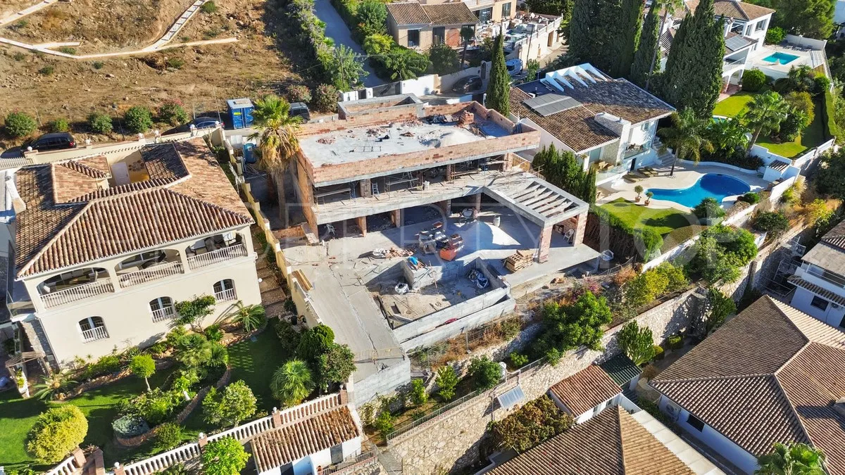 Villa for sale in Benalmadena with 5 bedrooms