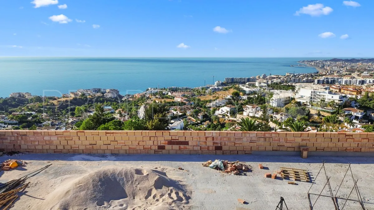 Villa for sale in Benalmadena with 5 bedrooms