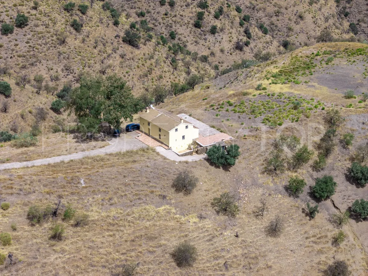 Villa a la venta en Casabermeja con 4 dormitorios