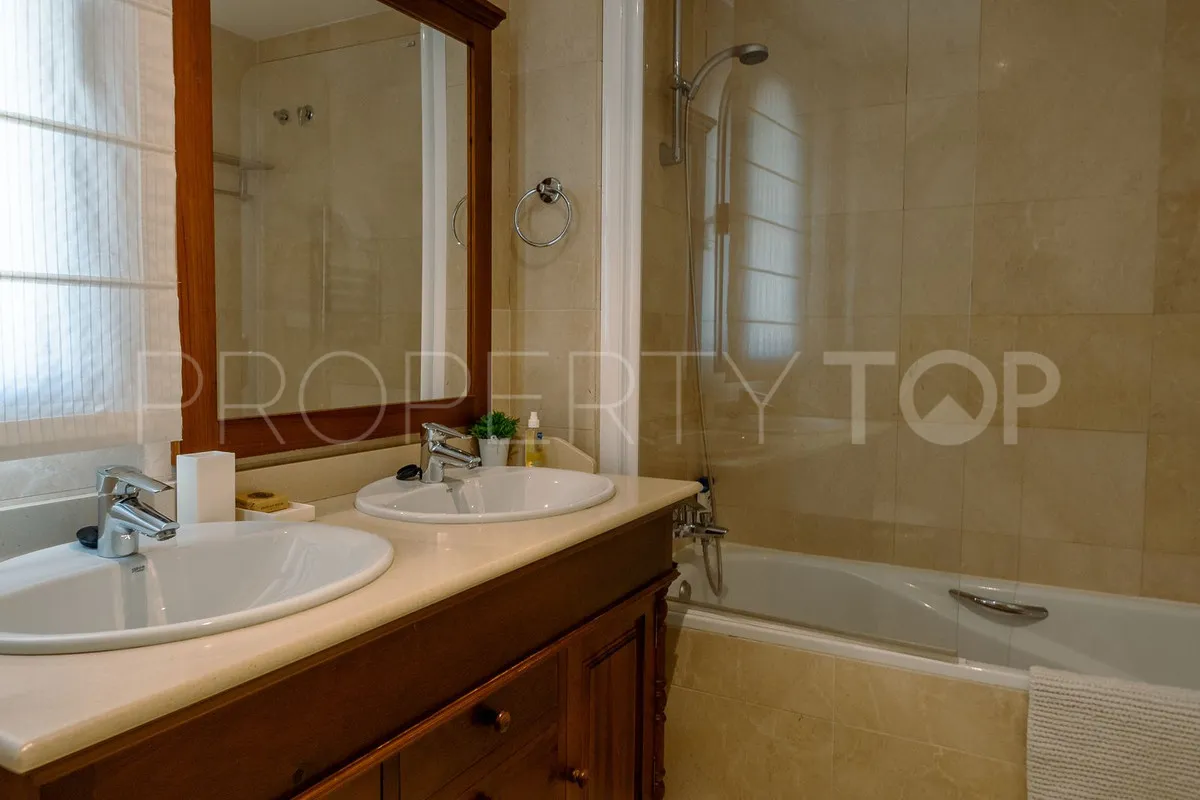 Apartamento en venta de 3 dormitorios en Los Arqueros
