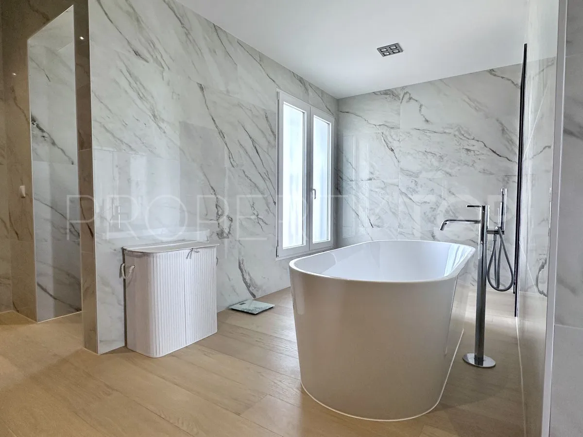 For sale villa in Benahavis