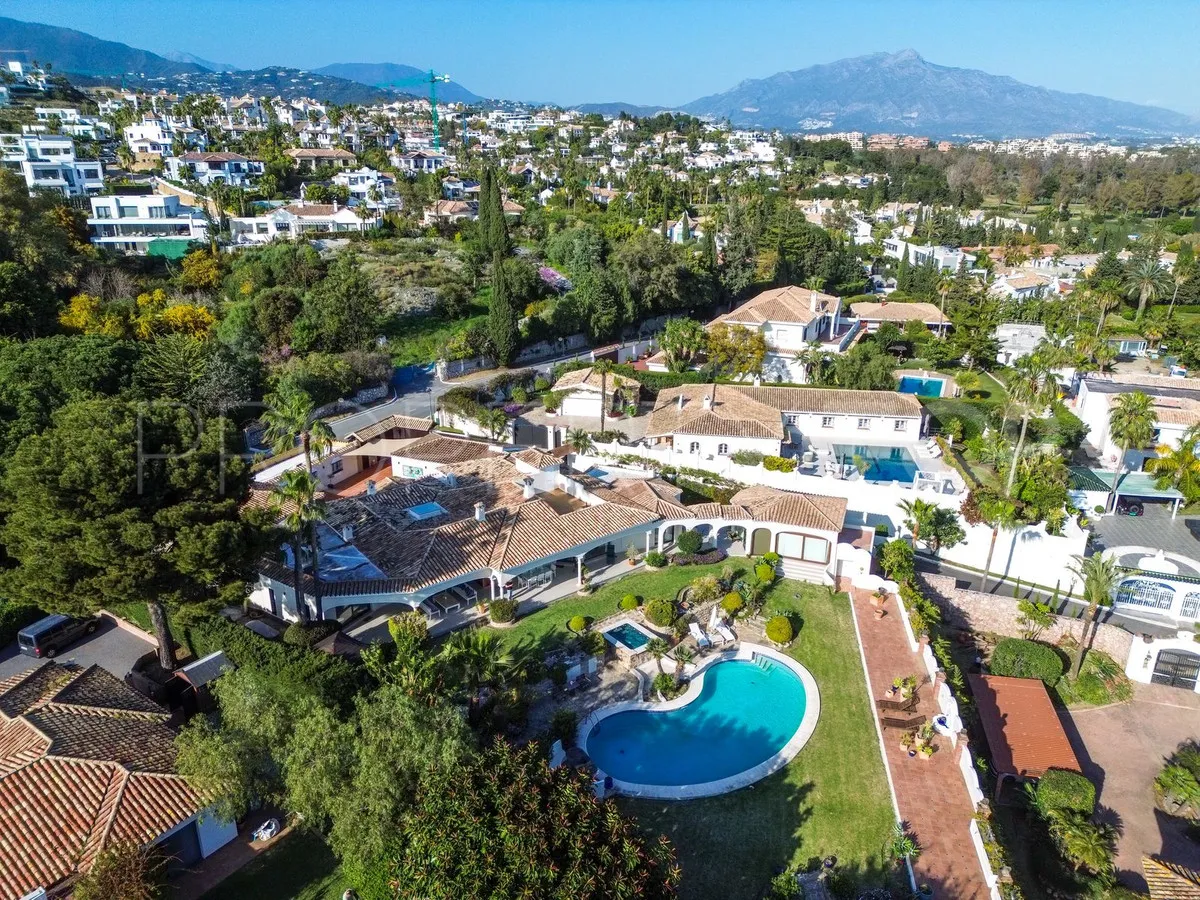For sale villa in Benahavis