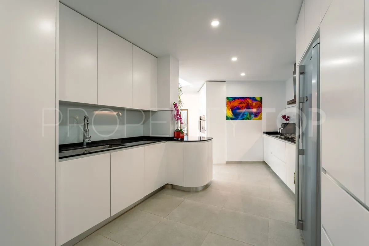 For sale villa in Benahavis