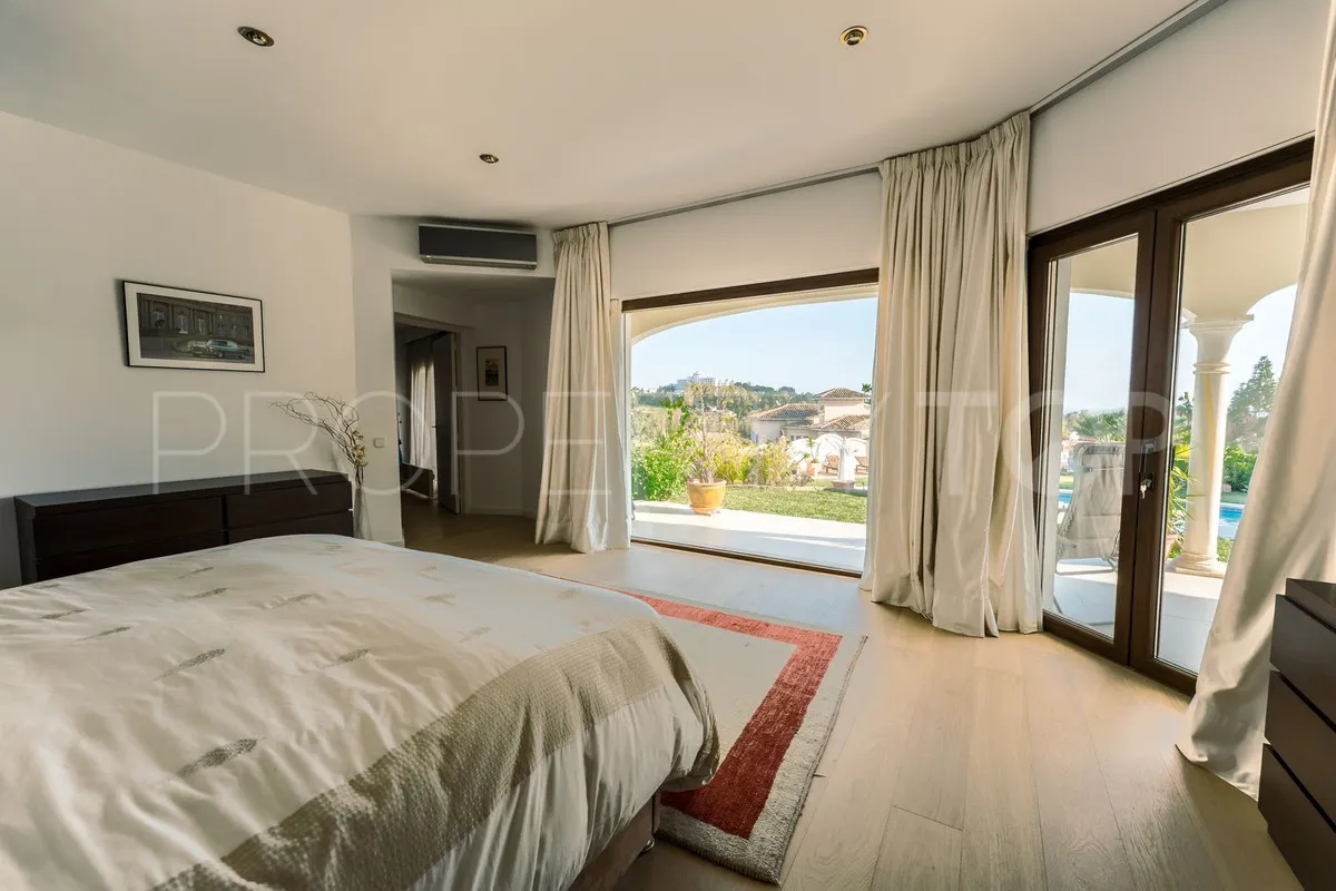 For sale villa in Benahavis