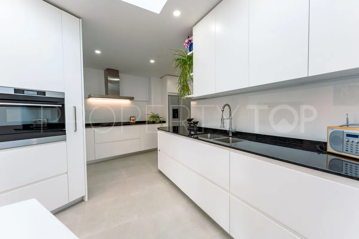 For sale villa in Benahavis