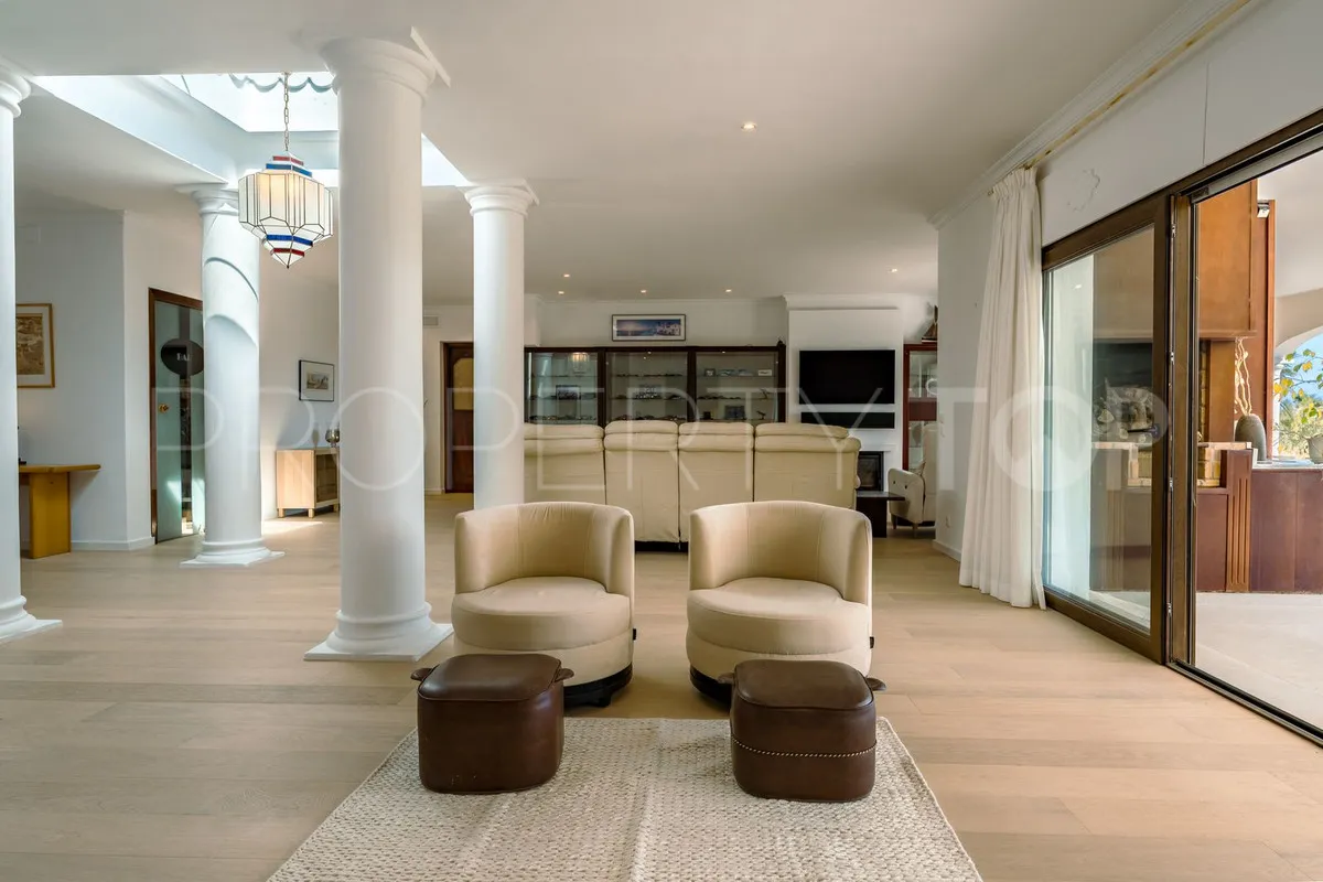 For sale villa in Benahavis