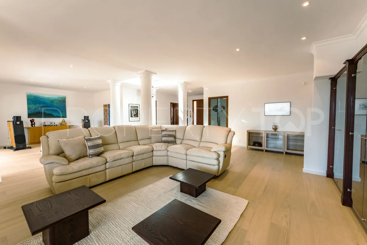 For sale villa in Benahavis