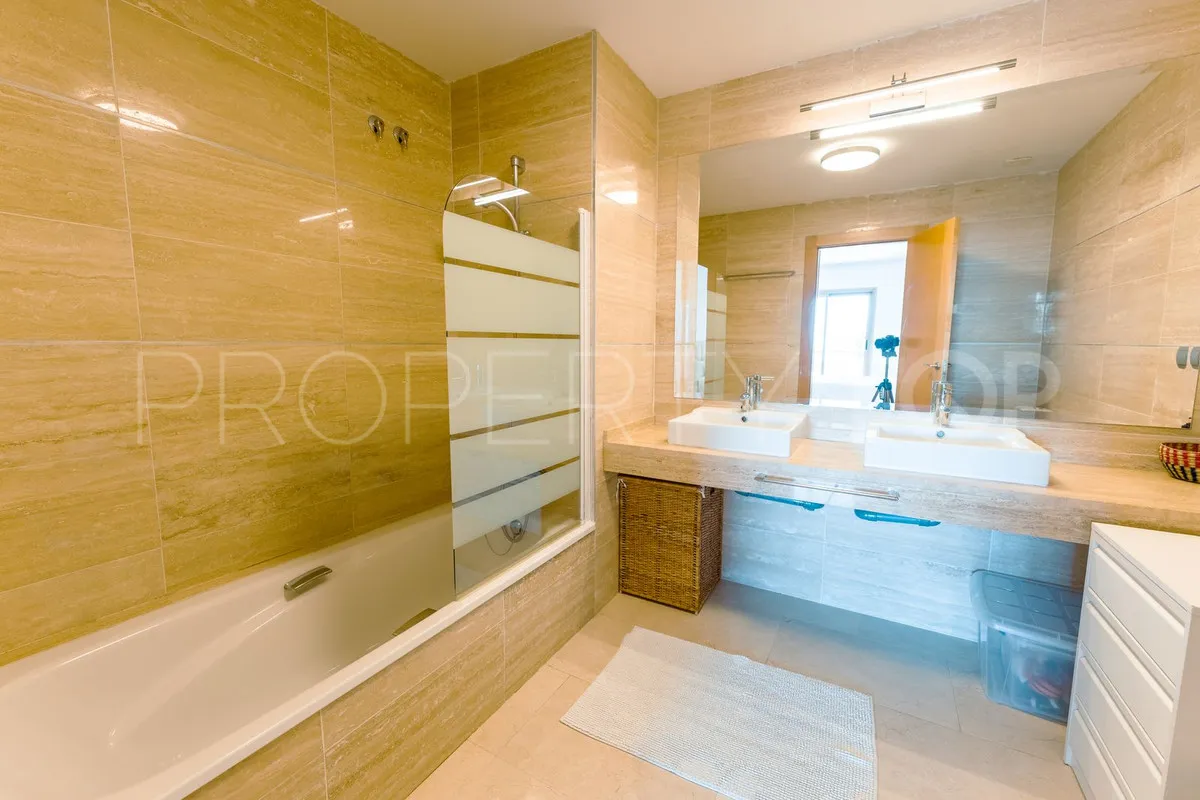 Apartamento de 2 dormitorios en venta en Atalaya