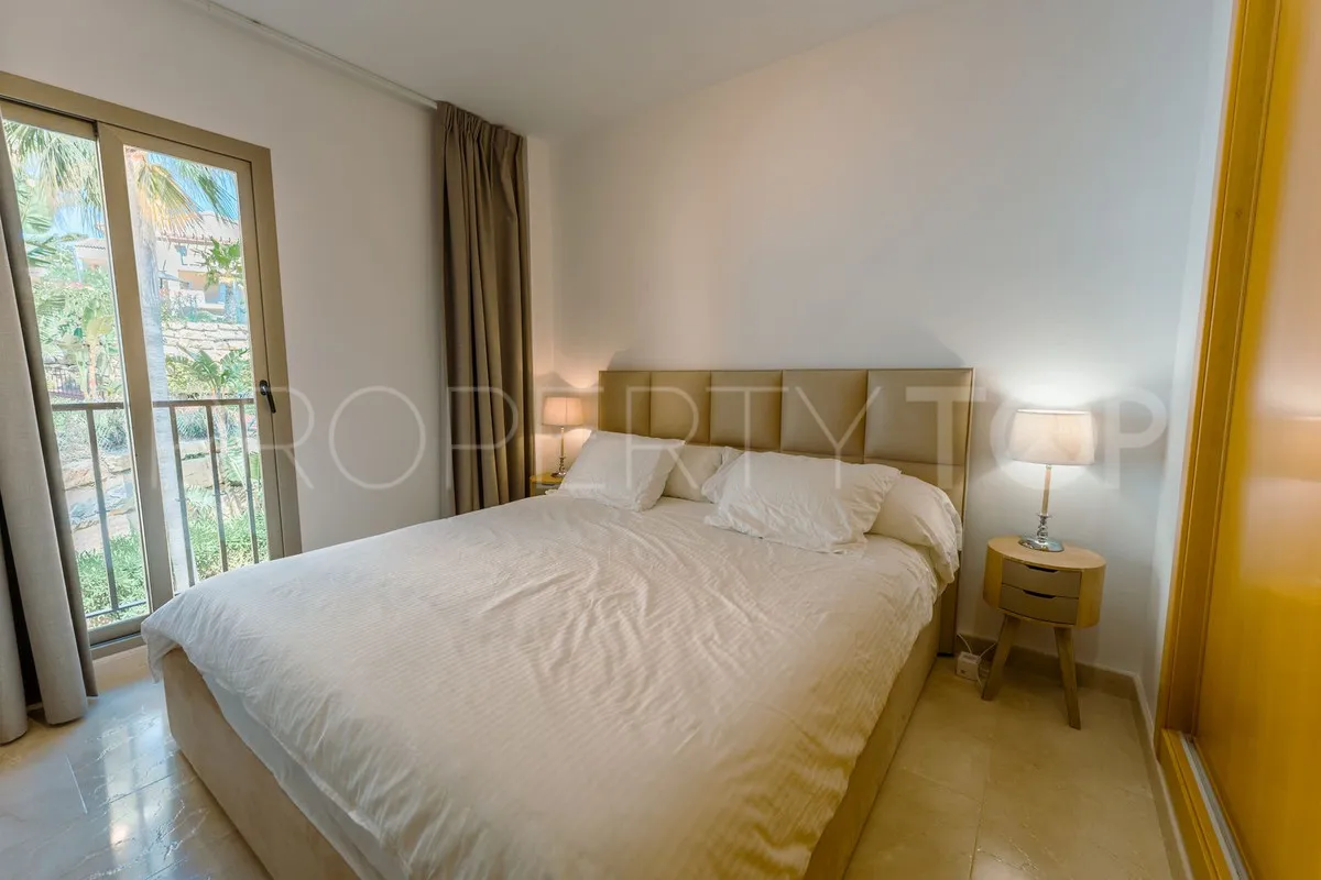 Apartamento de 2 dormitorios en venta en Atalaya