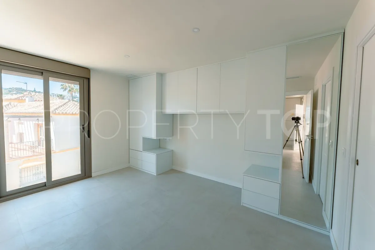 For sale Estepona 2 bedrooms apartment