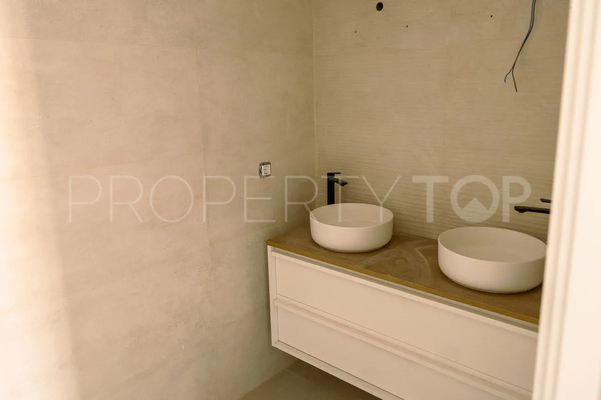 For sale Estepona 2 bedrooms apartment