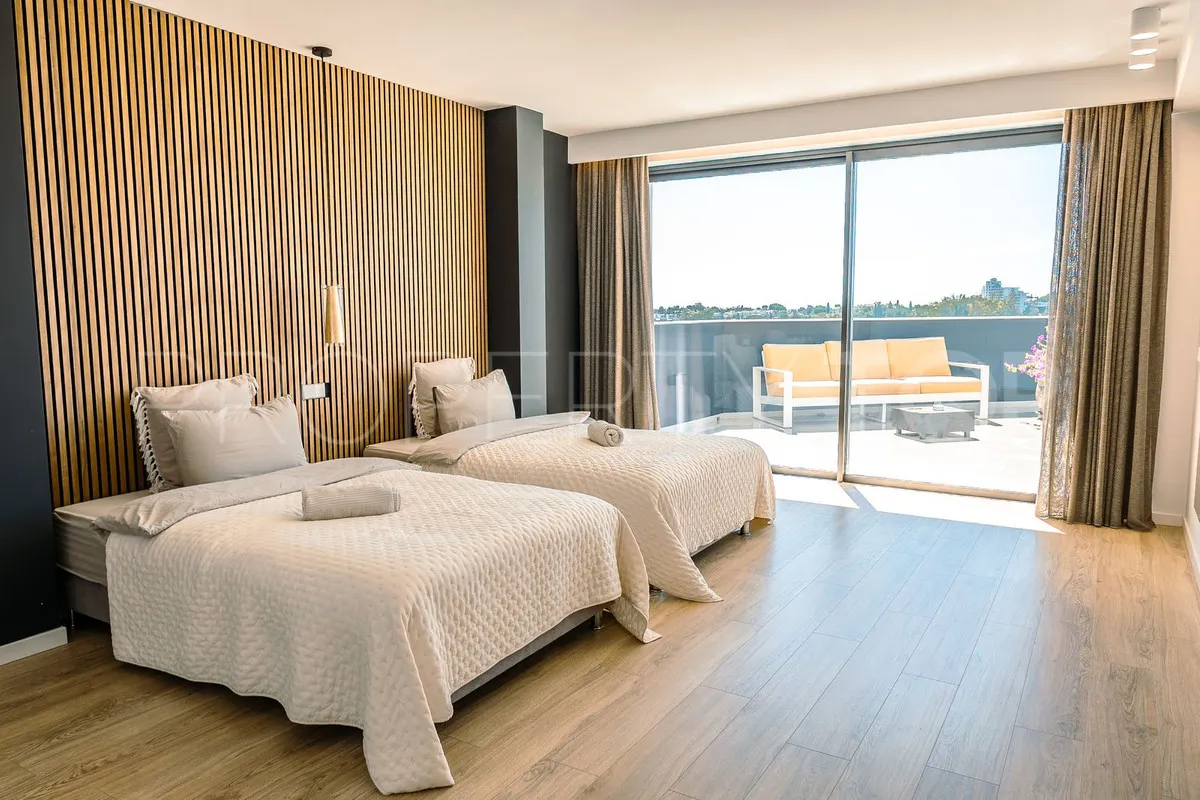 Comprar villa en Benahavis