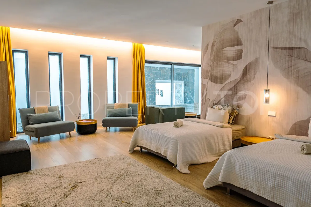 Comprar villa en Benahavis