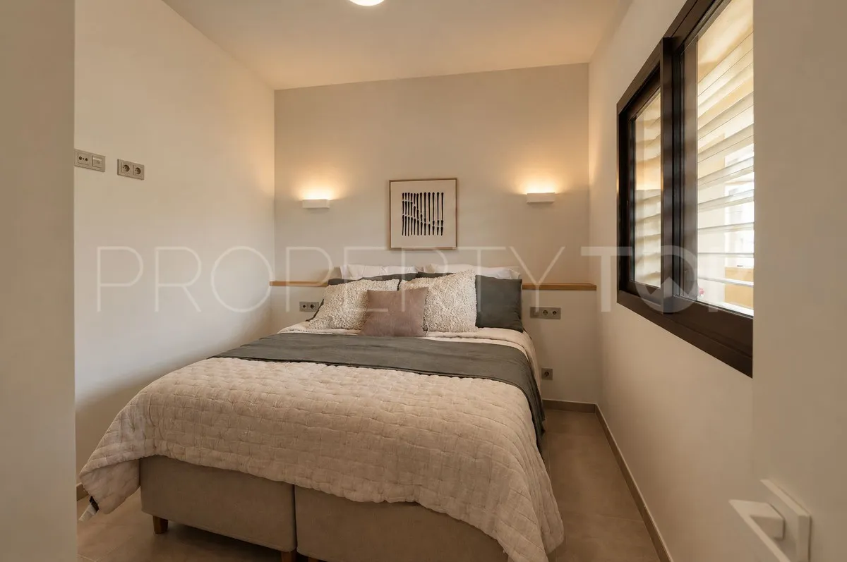 Apartamento planta baja a la venta de 3 dormitorios en El Higueron