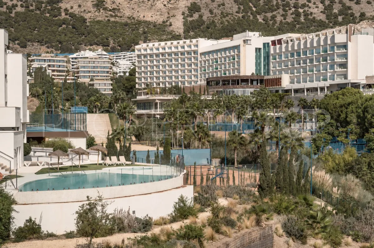 Apartamento planta baja a la venta de 3 dormitorios en El Higueron