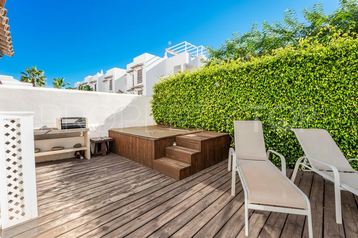 2 bedrooms ground floor apartment for sale in Selwo
