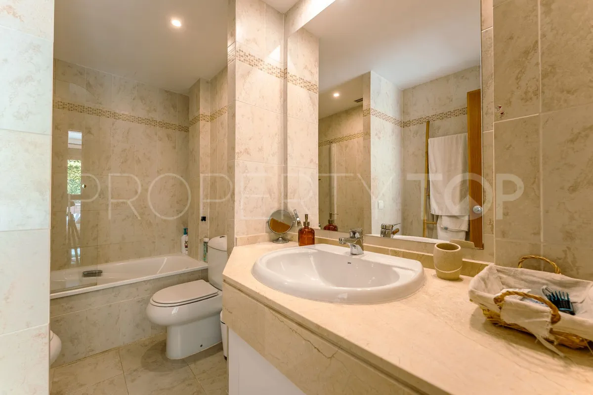2 bedrooms ground floor apartment for sale in Selwo