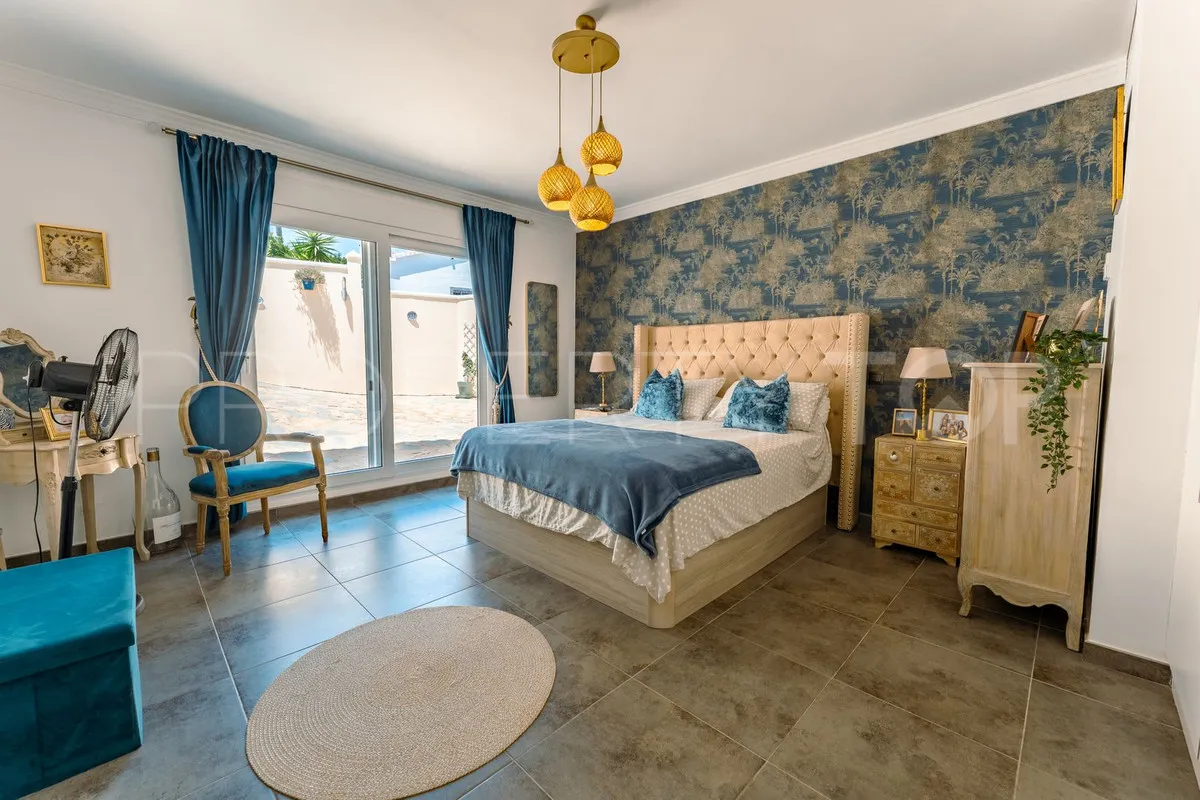 Villa a la venta en El Padron de 4 dormitorios