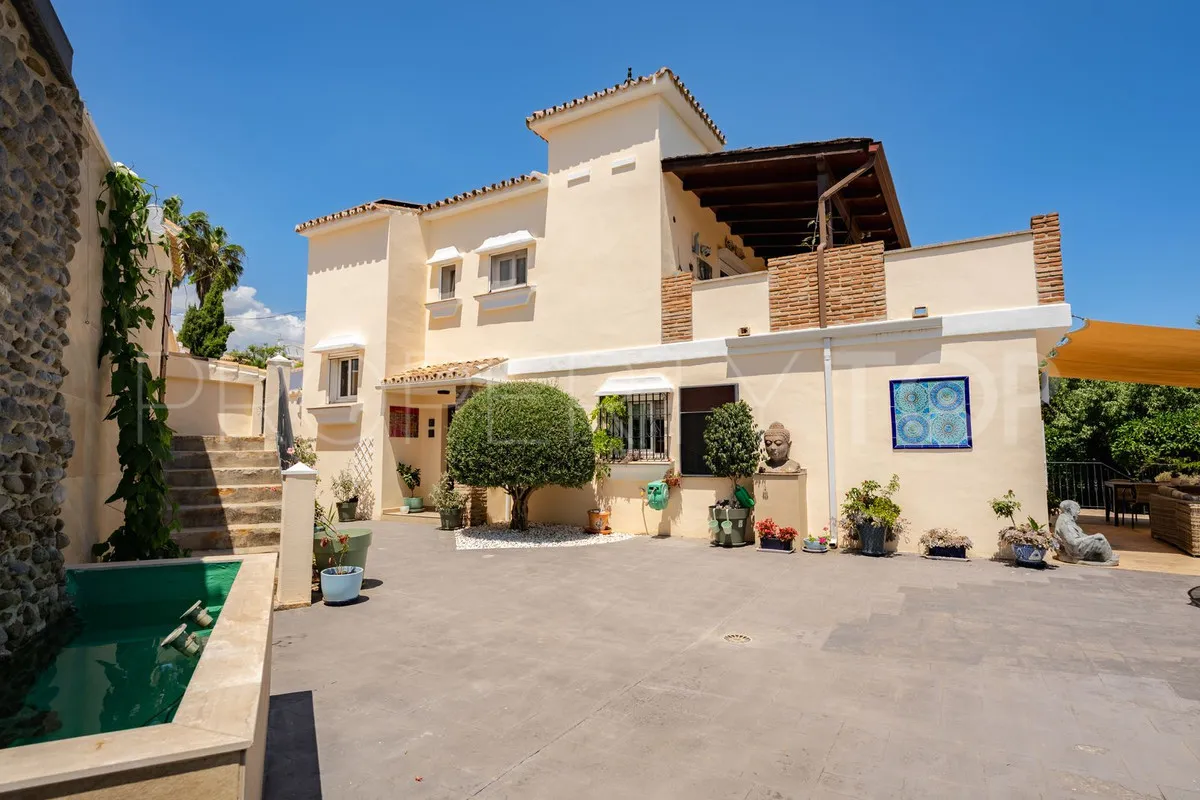 Villa a la venta en El Padron de 4 dormitorios